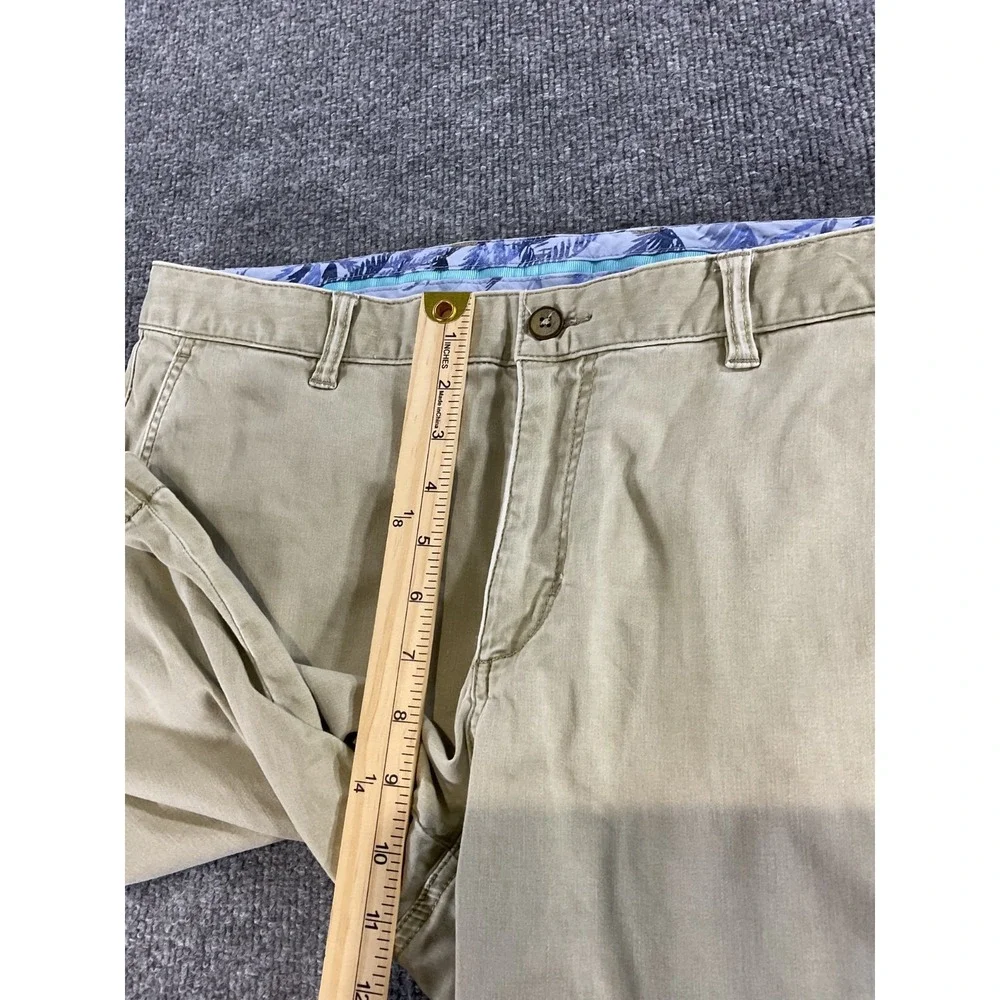 Tommy Bahama Island Zone Shorts Mens 33 Khaki Beige Chino Golf Travel Casual